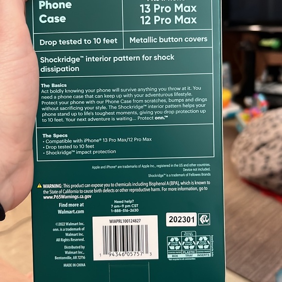 protect onn. iphone 13 and 12 pro max - Picture 3 of 3